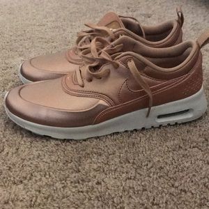 WOMENS NIKE AIR MAX THEA rose gold NEVER WORN
